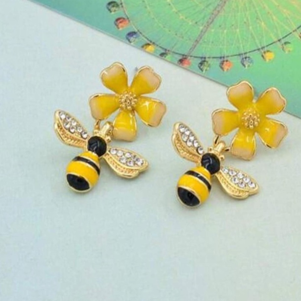 Whimsical Delight SS HoneyBee🐝Flower Drop Earrings Gold+Pavé Crystal Ear… - Picture 7 of 13